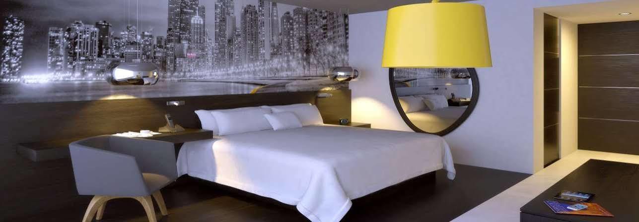 Krystal Urban Guadalajara Hotel Buitenkant foto
